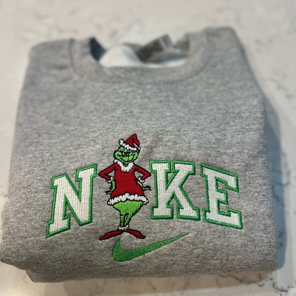 Embroidered Nike Grinch Christmas Graphic Crewneck - Picture 2 of 3